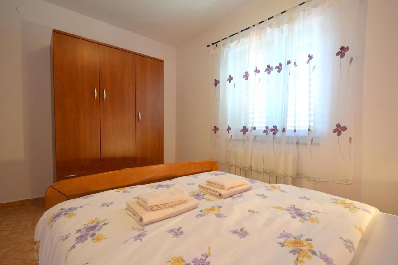 Apartments Rose Čižići Eksteriør billede
