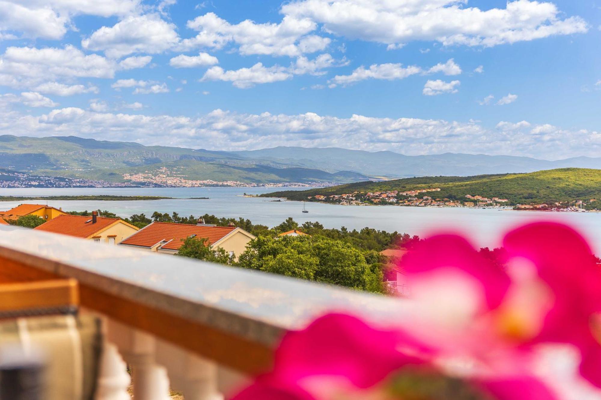 Apartments Rose Čižići Eksteriør billede