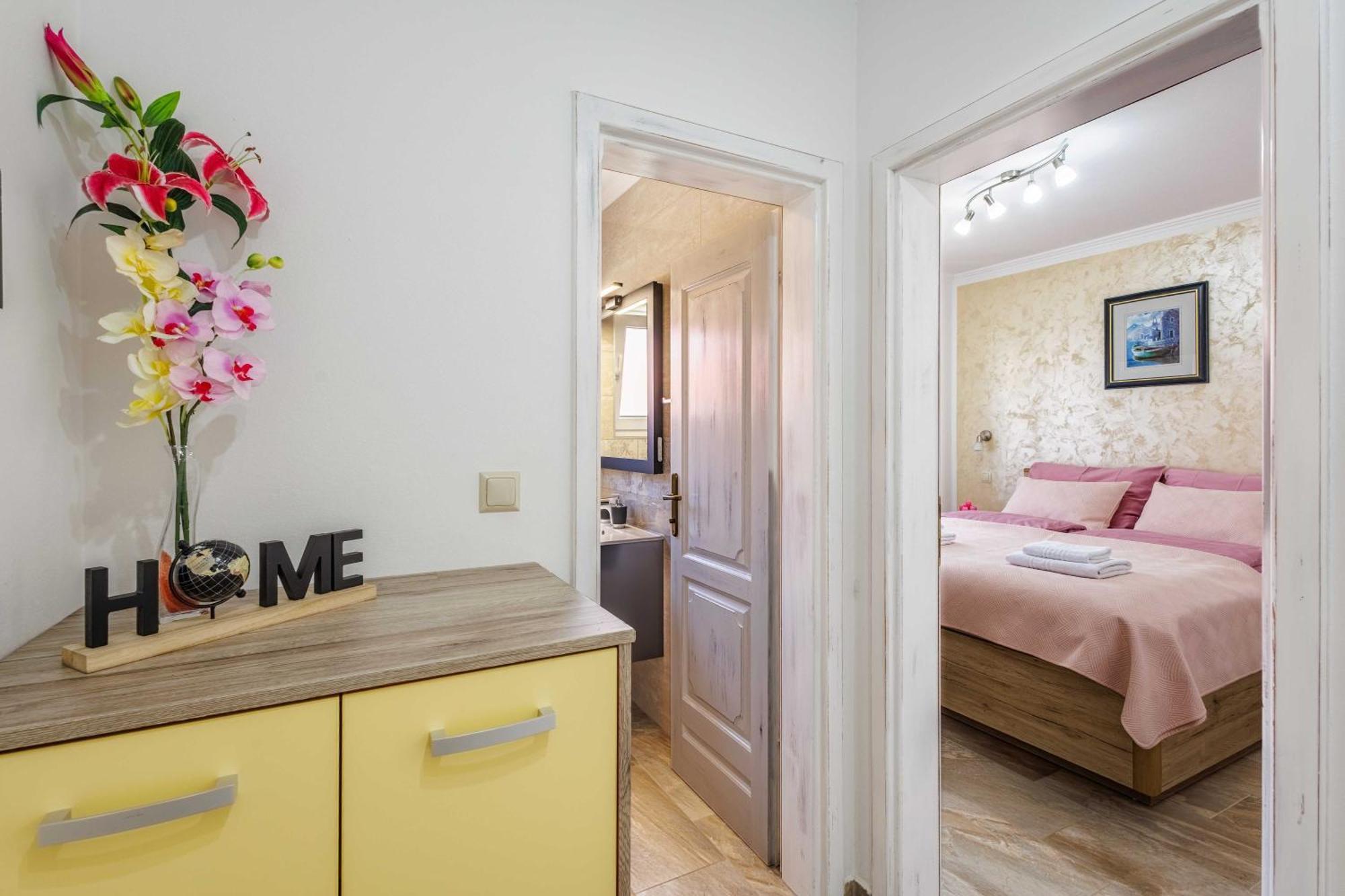 Apartments Rose Čižići Eksteriør billede