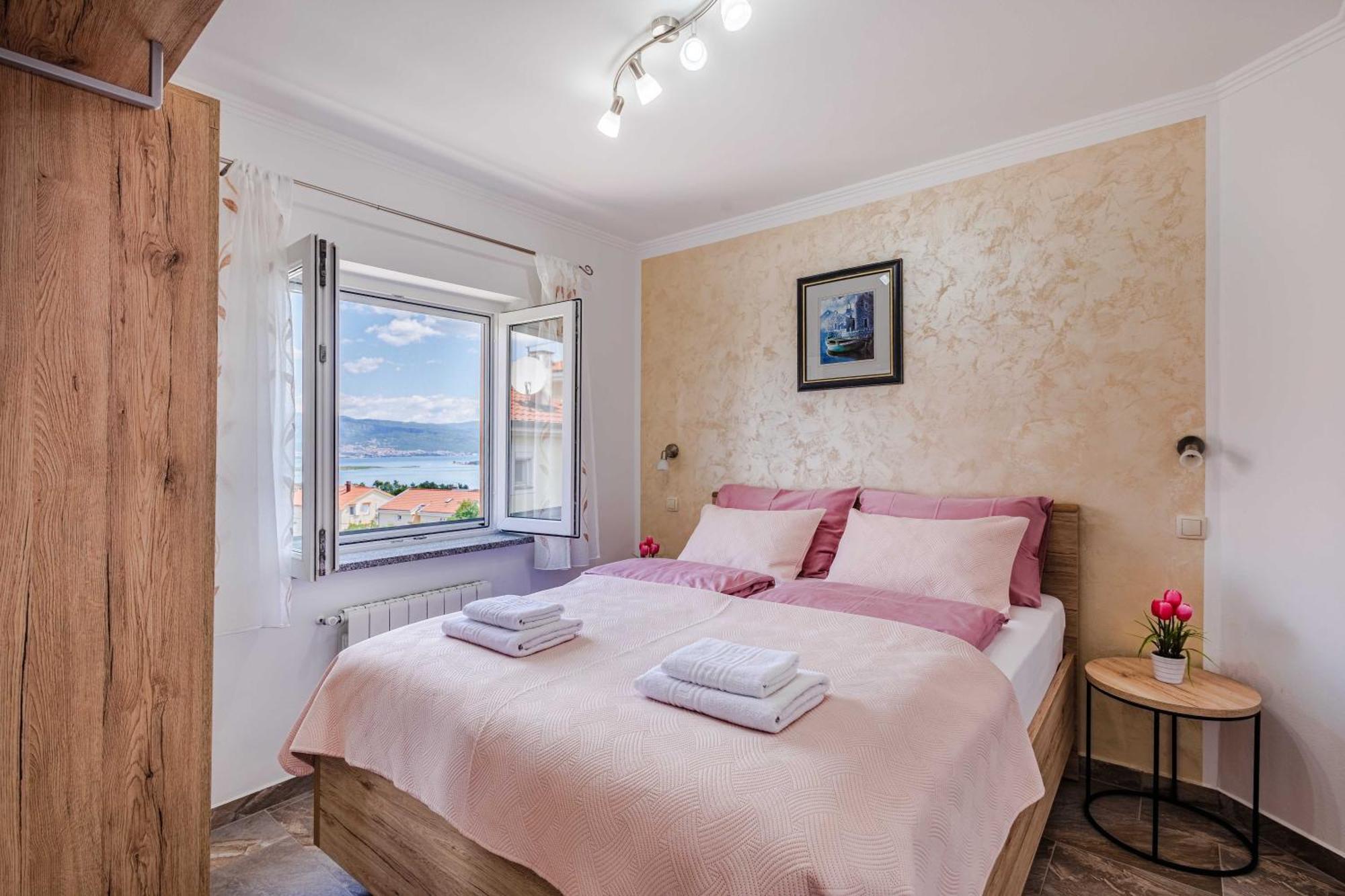 Apartments Rose Čižići Eksteriør billede